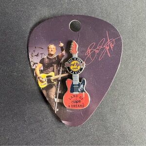 Collectible Bruce Springsteen Hard Rock Cafe Land of Hope & Dreams Guitar Pin